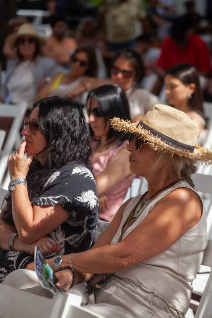El público de Jardín Fest siguió con atención la charla de Joaquín Ais y le formuló preguntas
