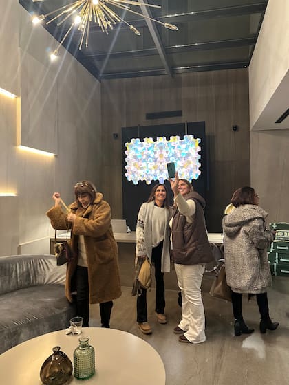 El público interactuó con la obra en el marco del evento de diseño, Tendencia Arenales.