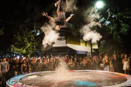 Imagen de Maratón Abasto, de cuando en 2019 el FIBA cambió su calendario y apostó fuertemente a realizar acciones a gran escala en la calle
