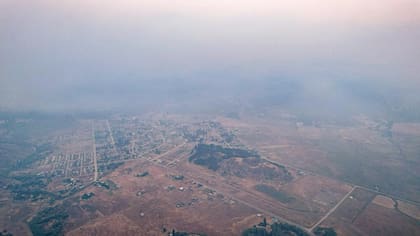 El pueblo de Cholila permanece cubierto de humo