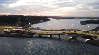 El Puente de La Barra, que estuvo cerca del colapso hace semanas