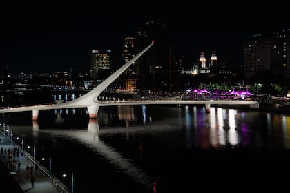 El Puente de la Mujer, desde Tradition & Rebellion.