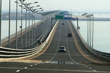 El puente fue diseñado por un grupo con sede en Francia y construido por una empresa surcoereana