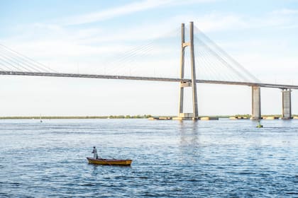 El puente que uno las ciudades de Rosario, en Santa Fe, y Victoria, en Entre Ríos