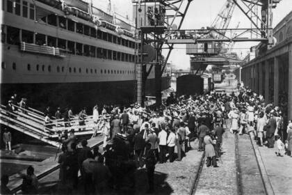El puerto de Buenos Aires, gran receptor de migrantes y viajeros a comienzos del siglo XX
Foto: AGN/ Gentileza Muntref-Museo de la Inmigración