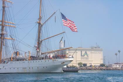 El puerto de Los Ángeles espera una caída del 35% en su flujo de transporte de mercancías internacional