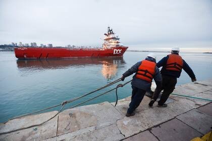El puerto de Mar del Plata se consolidó como la referencia logística para reposición de insumos y recambios de personal de la flota exploradora