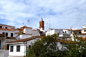El pueblo que ofrece alojamiento gratis y sueldo por trabajar en una casa rural con un plus de casi 4000 euros por año