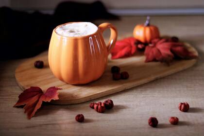 El pumpkin spice se agrega a diferentes recetas y bebidas (Pexels/Aleksandar Cvetanovic)