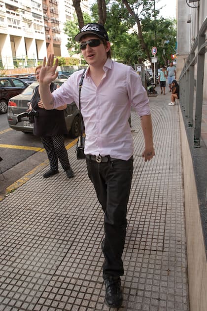 El rapero Dillom, con quien Calamaro colaboró en su tema “ Mi peor enemigo”, también dijo presente.