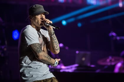 Eminem "colgó" sorpresivamente su nuevo disco y la mayor de las sorpresas las produjo su canción "Stepdad", que samplea la melodía de "Ámame Peteribí", de Pescado Rabioso
