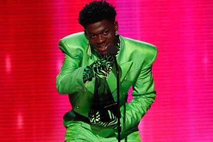 El rapero Lil Nas también subió el escenario a agradecer su premio