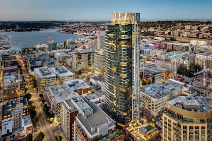 El rascacielos de Seattle (EEUU) que compró por más de US$300 millones Amancio Ortega