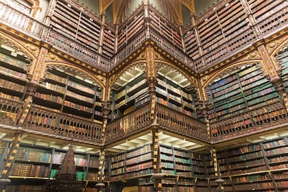El Real Gabinete Portugués de Lectura contiene más de 350 mil libros.