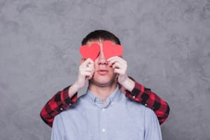 El reality show tiene la intención de contestar si el amor puede ser ciego (Foto: Freepik)