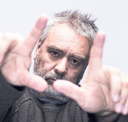 El realizador de Azul profundo cumple en su nueva película, la más ambiciosa de su carrera, un sue?o de la infancia