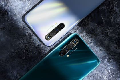 Dos teléfonos Realme X3 SuperZoom