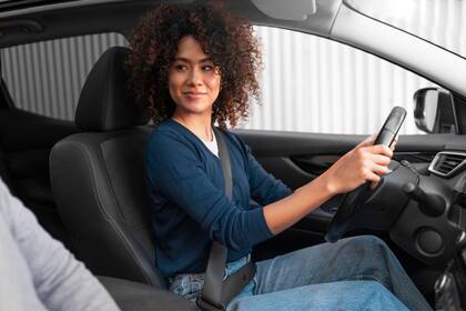 El recaudador de impuestos prometió cambios, como la revisión de documentos en línea y la apertura de nuevas oficinas