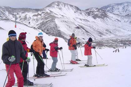 El receso escolar, un momento ideal para practicar deportes invernales