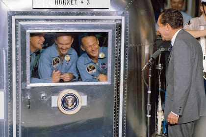 El recibimiento de Richard Nixon mientras los astronautas permanecían en cuarentena.