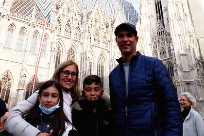 El reciclado forma parte de las actividades en familia. En las casas hay cinco tachos de basura: húmeda/orgánica, papel, plásticos, vidrios y "Restmüll" (todo el resto). La basura no se recoge todos los días. El orgánico una vez a la semana, el papel y el Restmüll cada tres semanas, y los plásticos cada cinco semanas.