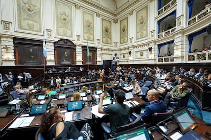 El recinto de la Cámara de Diputados bonaerense, ayer, con la ausencia de legisladores massistas