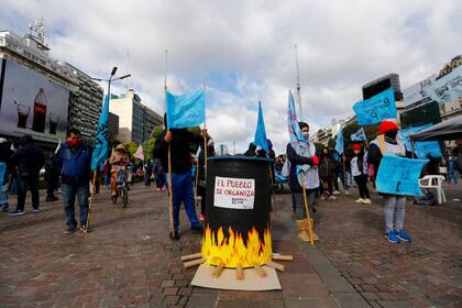 El reclamo de la organización Barrios de Pie, esta mañana, en el obelisco