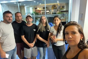 El reclamo de los trabajadores de Télam: “Es una ilegalidad lo que están haciendo”; hay empleados que siguen en una de las oficinas de la redacción