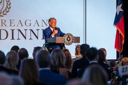 El reconocimiento destaca su gestión conservadora y, especialmente, la implementación del programa de elección escolar