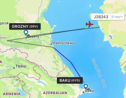 El recorrido del Embraer 190 antes de estrellarse.