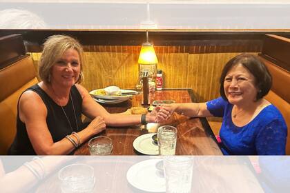 El reencuentro entre Brittain y Persaud no solo fue un cierre de ciclo para la paciente, sino también una oportunidad para la enfermera de revivir el impacto que tuvo en la vida de una persona (Foto Instagram)