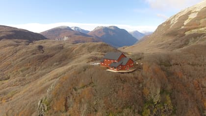 El refugio Agostino Rocca está ubicado en la ladera este del cerro Tronador