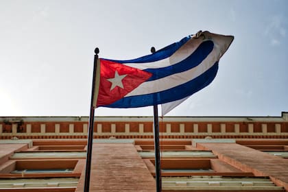 El régimen cubano aseguró que la unidad estadounidense iniciaron los disparos