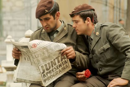 El régimen dictatorial cayó sin derramar sangre después de casi 50 años