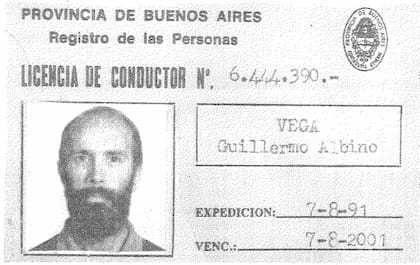 El registro de conducir falso que usó Daniel Bellini, con el nombre de "Guillermo Albino Vega"