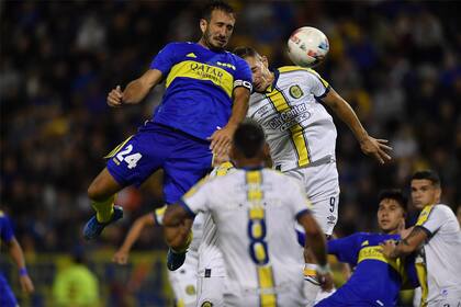 El regreso de Carlos Izquierdoz le aportó solidez al fondo de Boca