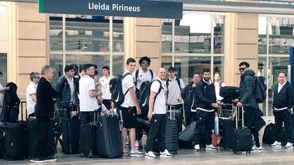El regreso del plantel de San Lorenzo tras una gira exitosa