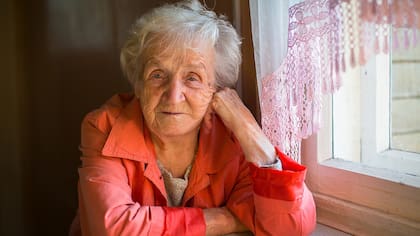 Muchas personas, sobre todo las más ancianas, están o se sienten solas