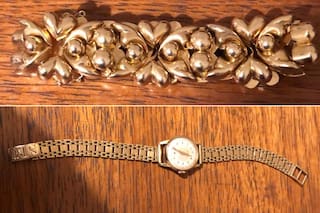 Fue víctima de una estafa y perdió los dólares del empeño de las joyas de su hija fallecida en Ibiza