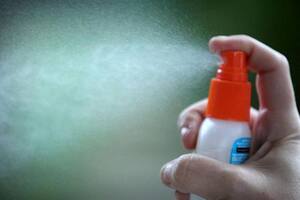 El repelente en aerosol solo se podrá llevar despachado en bodega