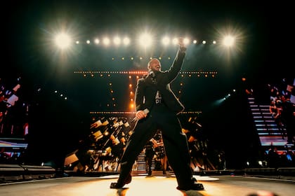 El repertorio del concierto incluye clásicos como Livin’ la Vida Loca y She Bangs