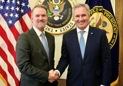 El representante comercial de EE.UU., Jamieson Greer, con el canciller Pablo Quirno.