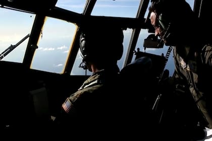 El rescate en Florida avanzó bajo fuertes limitaciones climáticas y con combustible reducido
