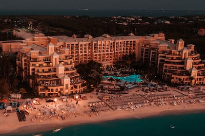 El artículo 509.141 establece que se podrá desalojar a un huésped por conducta violenta, embriaguez, o uso de lenguaje ofensivo