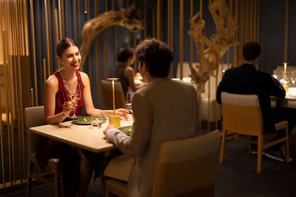 El restaurante abre la posibilidad de elegir entre tres menús de autor distintos, firmados por tres chefs de renombre internacional
