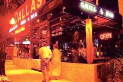 Horacio Conzi y su hermano, Hugo, eran los dueños del famoso restaurante Dallas, en la Avenida del Libertador y Alvear, en el barrio de Martínez, en el partido de San Isidro