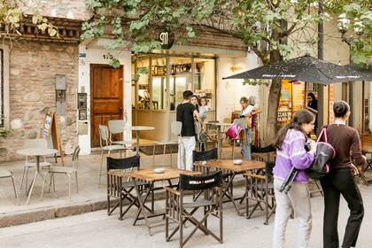 El restaurante está sobre la calle Duarte de Quirós.