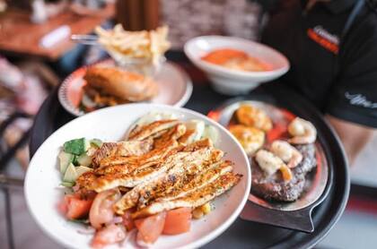 El restaurante propiedad de Sebastián Colorado ofrece platos típicos de Colombia
