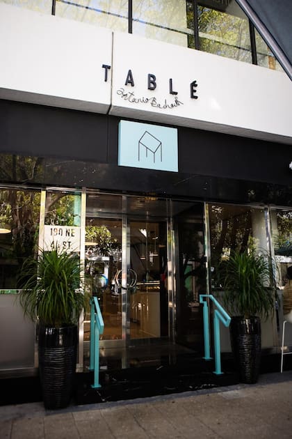 El restaurante Tablé, inaugurado por Bachour en 2023, está ubicado en el exclusivo Design District en Miami