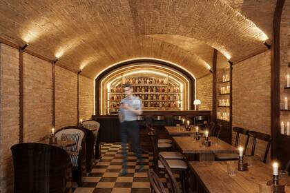 El restaurante tiene aforo para más de 100 personas entre los espacios interiores y exteriores